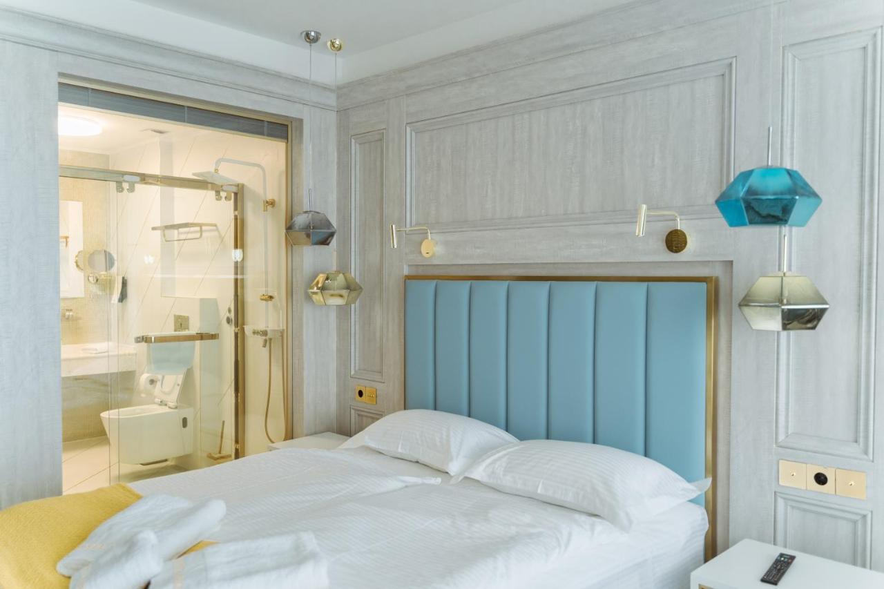 Hotel Maris Ulcinj Ngoại thất bức ảnh