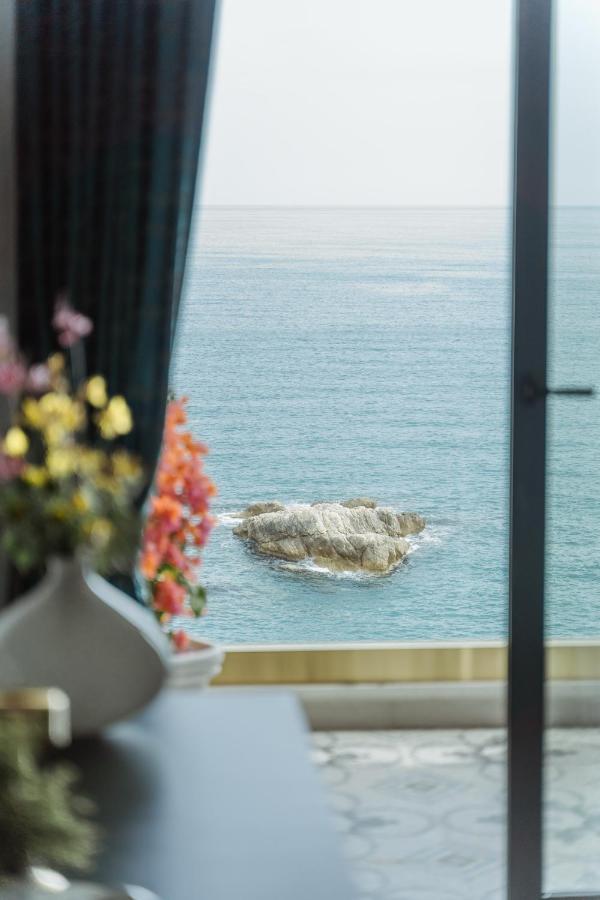 Hotel Maris Ulcinj Ngoại thất bức ảnh