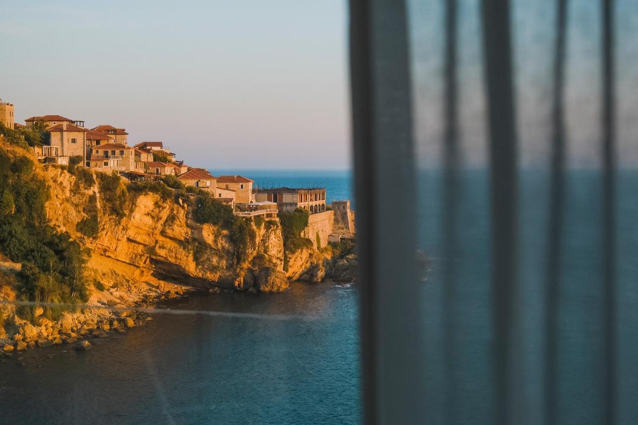 Hotel Maris Ulcinj Ngoại thất bức ảnh
