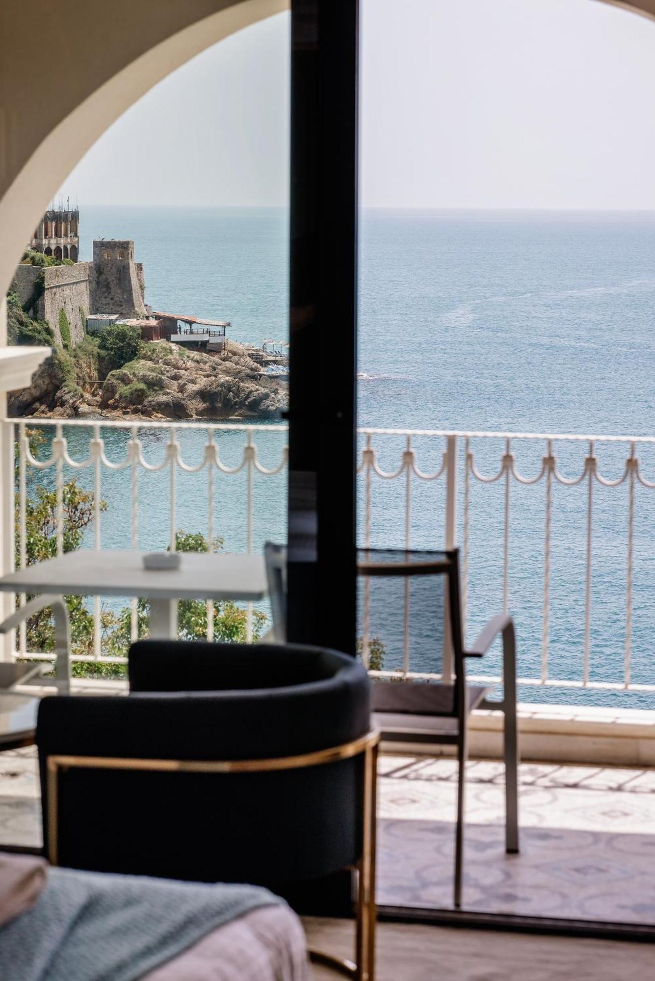 Hotel Maris Ulcinj Ngoại thất bức ảnh