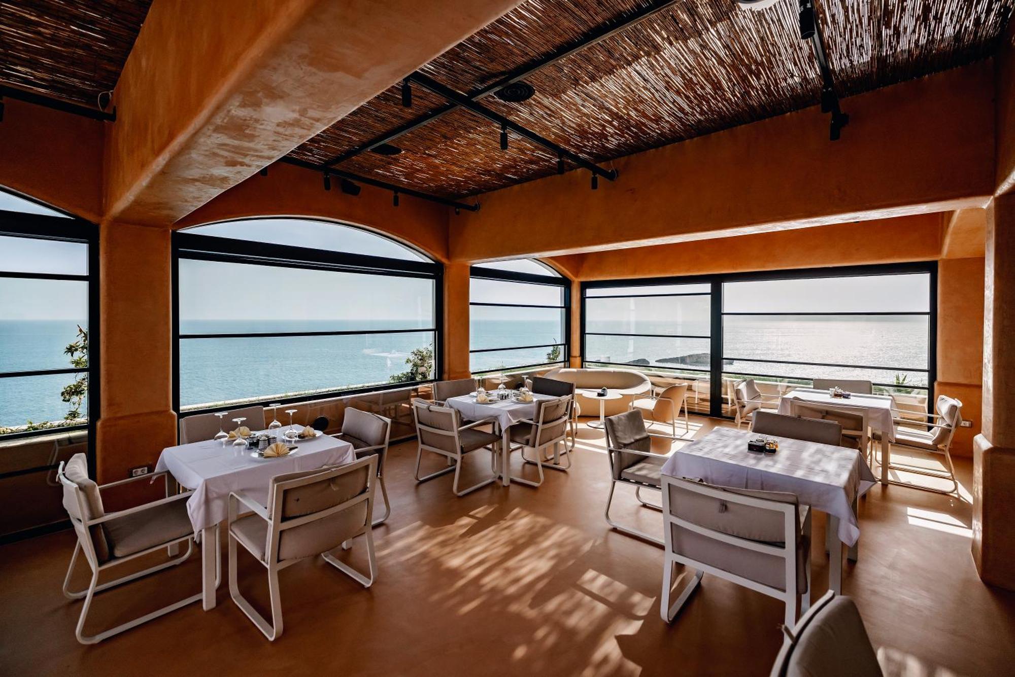 Hotel Maris Ulcinj Ngoại thất bức ảnh