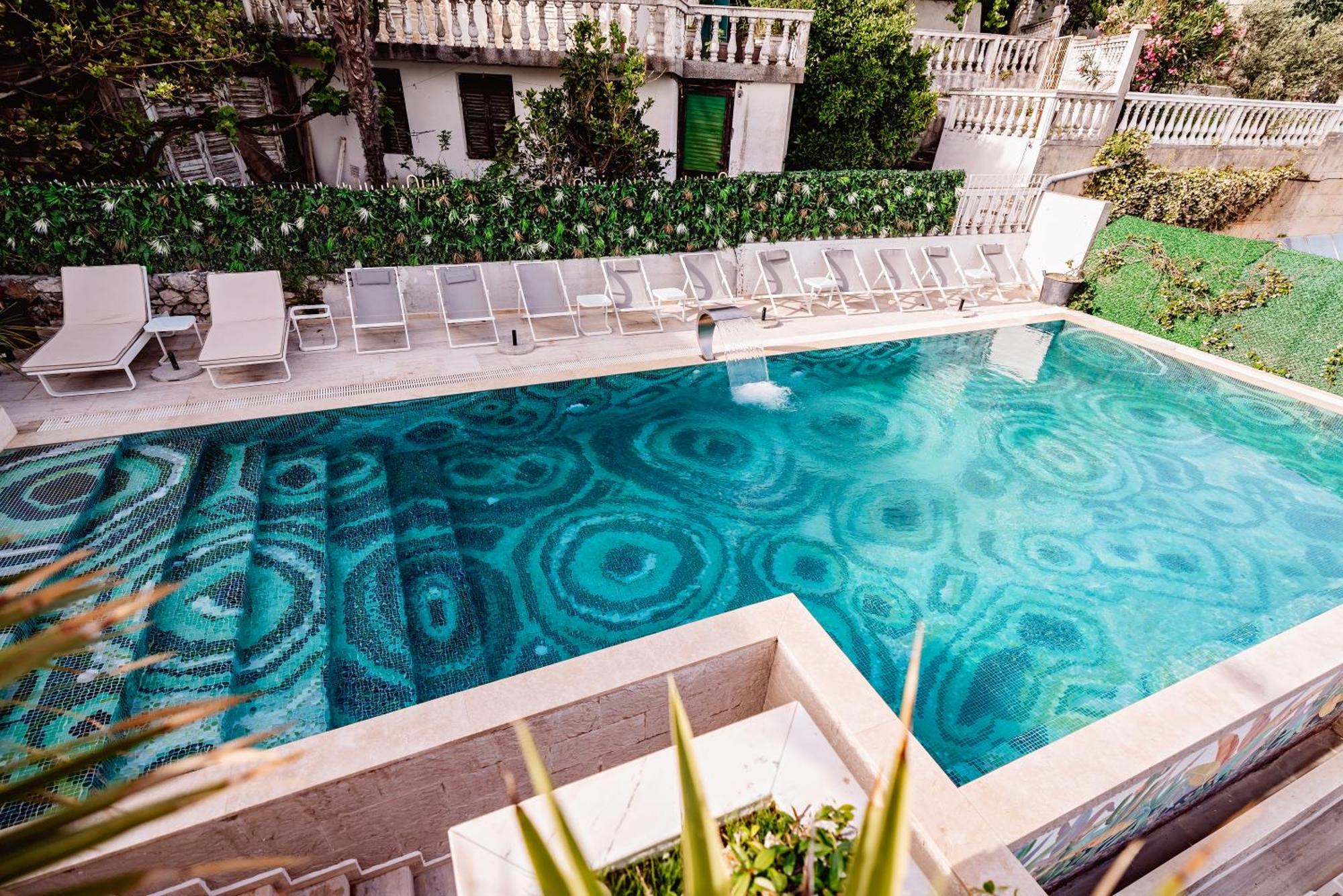 Hotel Maris Ulcinj Ngoại thất bức ảnh