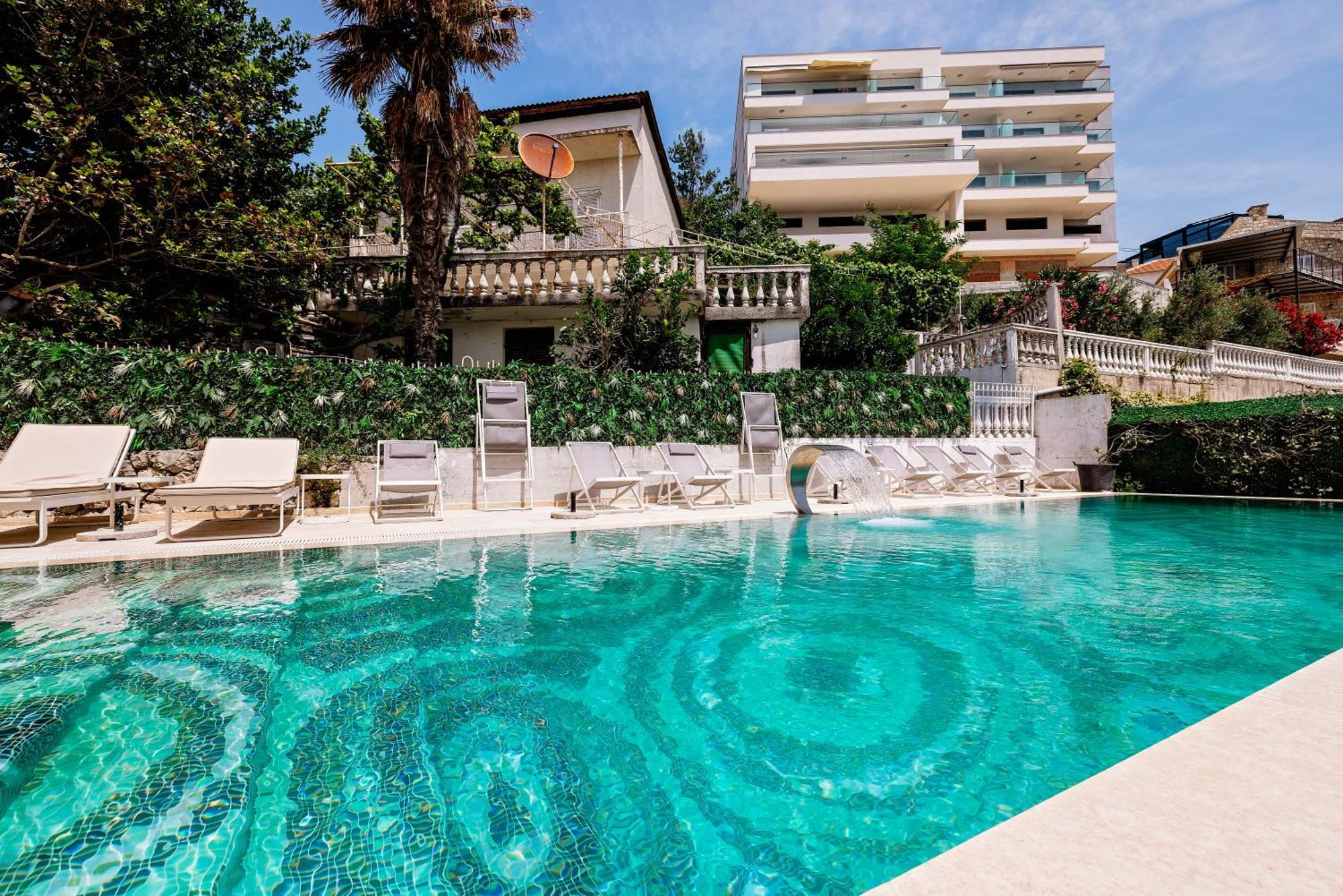 Hotel Maris Ulcinj Ngoại thất bức ảnh